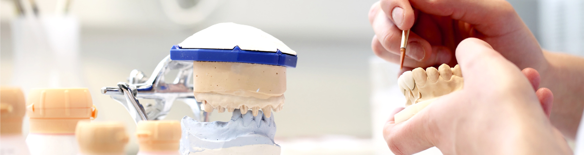 Factory manufacturing modern porcelain teeth of Kim Dental’s System